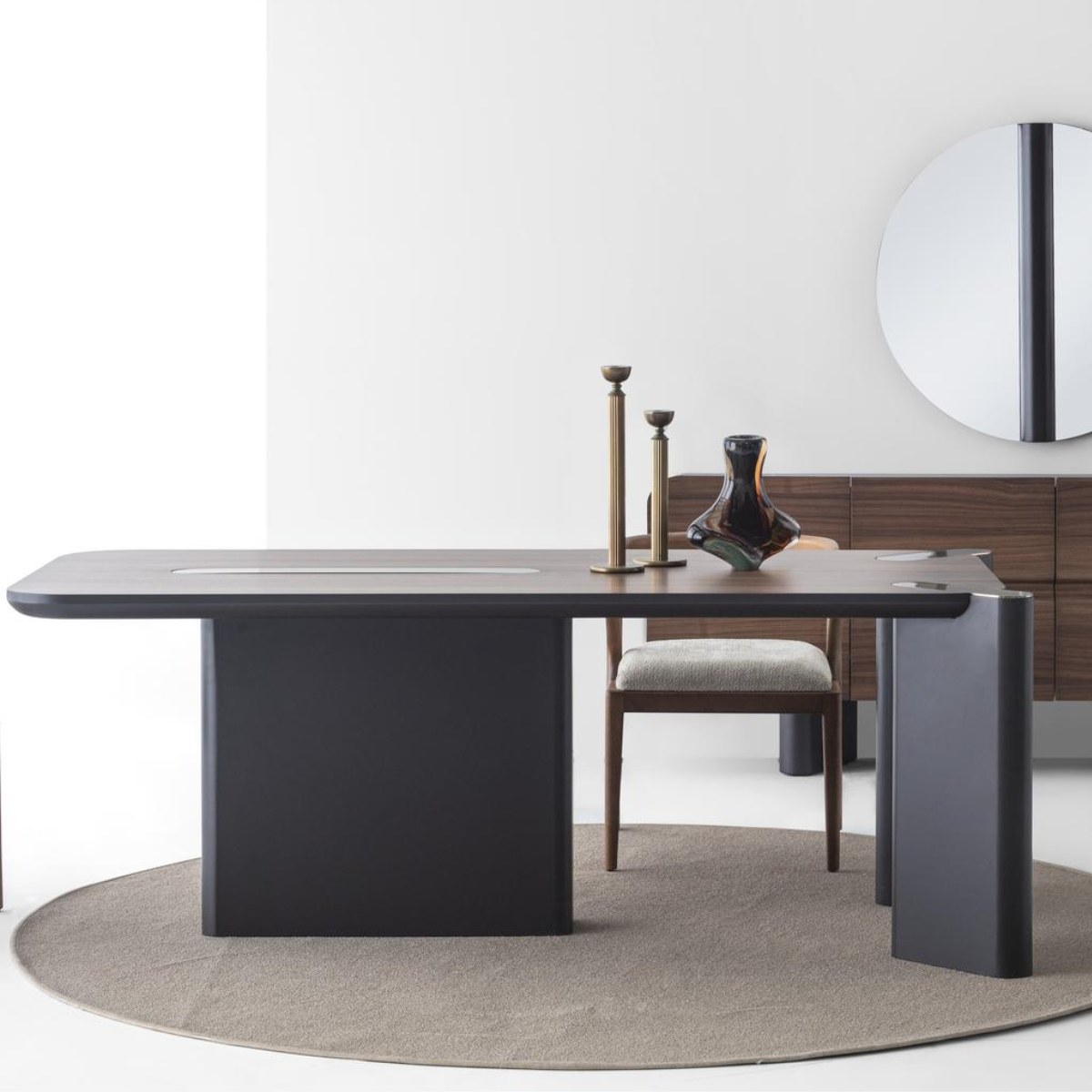 Luxury Dining Table, Valmonte