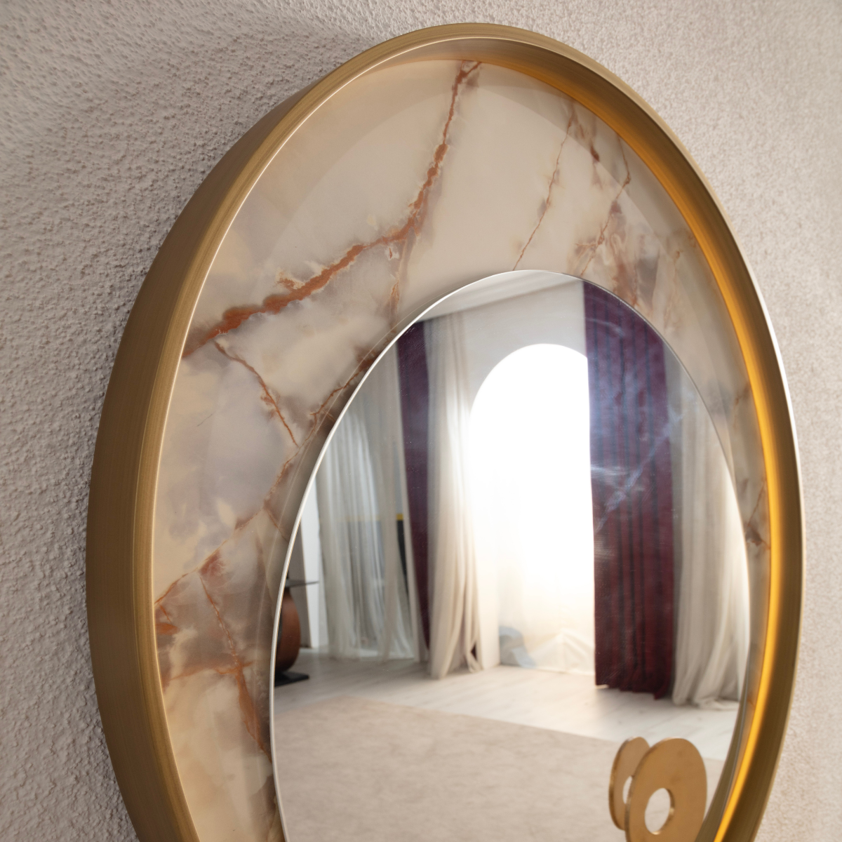 Console with Mirror, Cali T