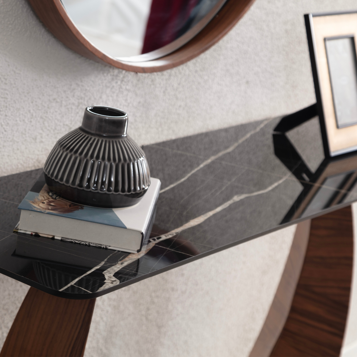 Console with Mirror, Cali T