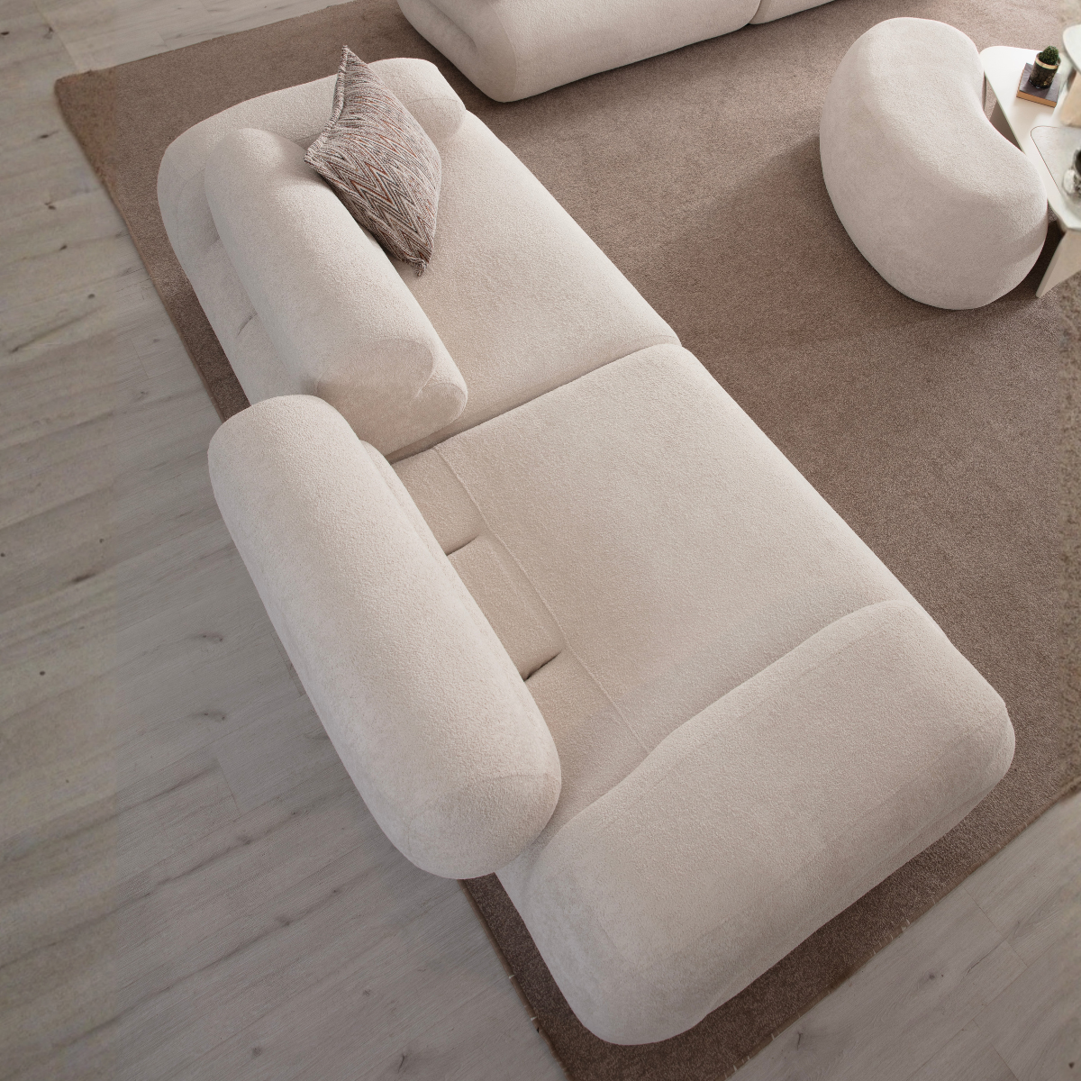 Ruma Sofa with Extendable Backrest