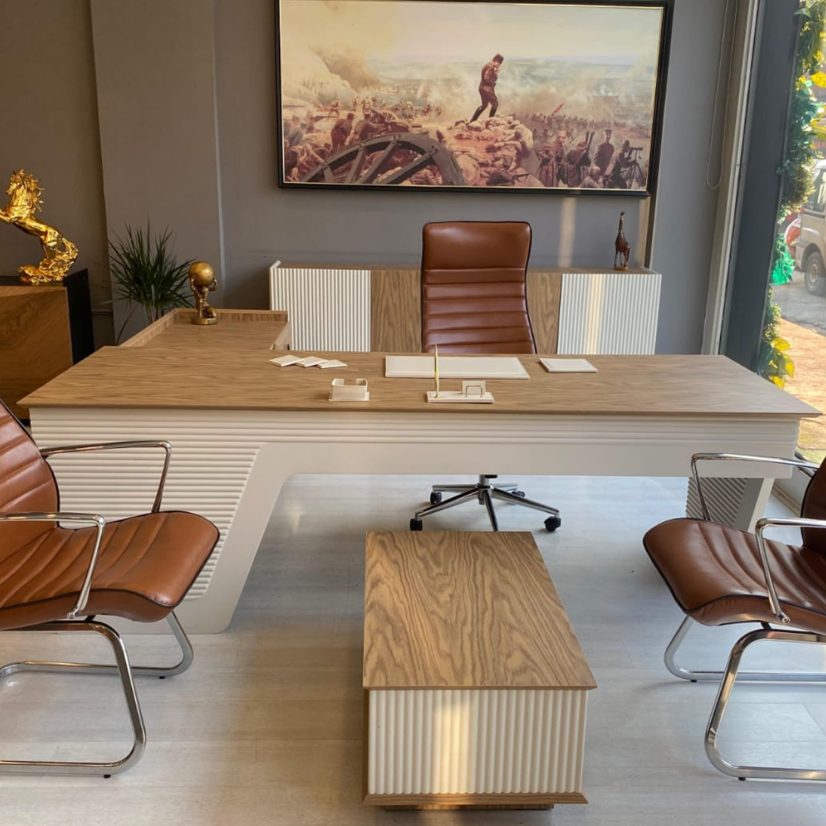 Executive Desk, Alfa Ekru