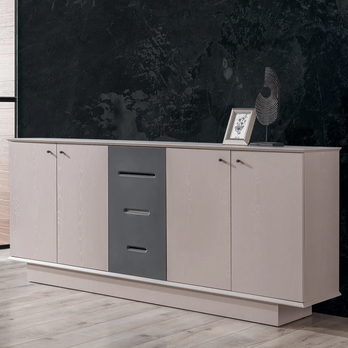 Executive Desk, Delta Cream