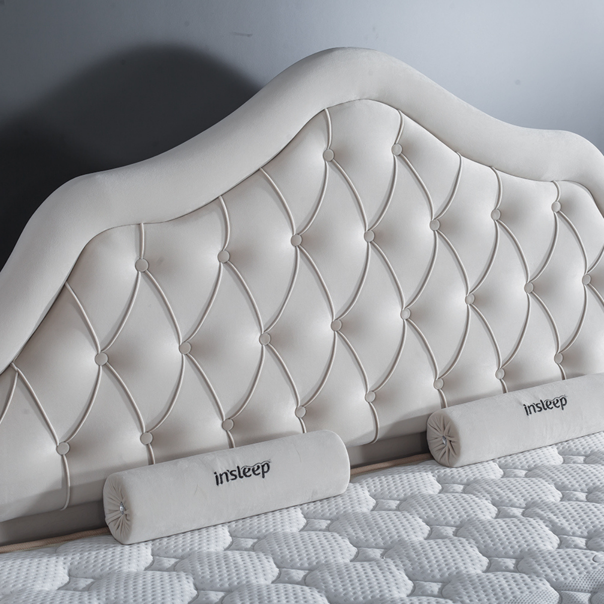 Luxury Upholstered Bed with Storage, Perla